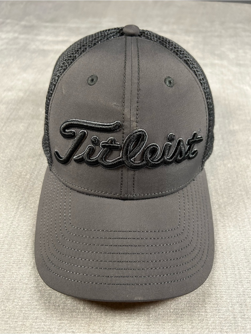 Titleist Black/Charcoal Embroidered Mesh Cap FJ PRO V1 size L/XL